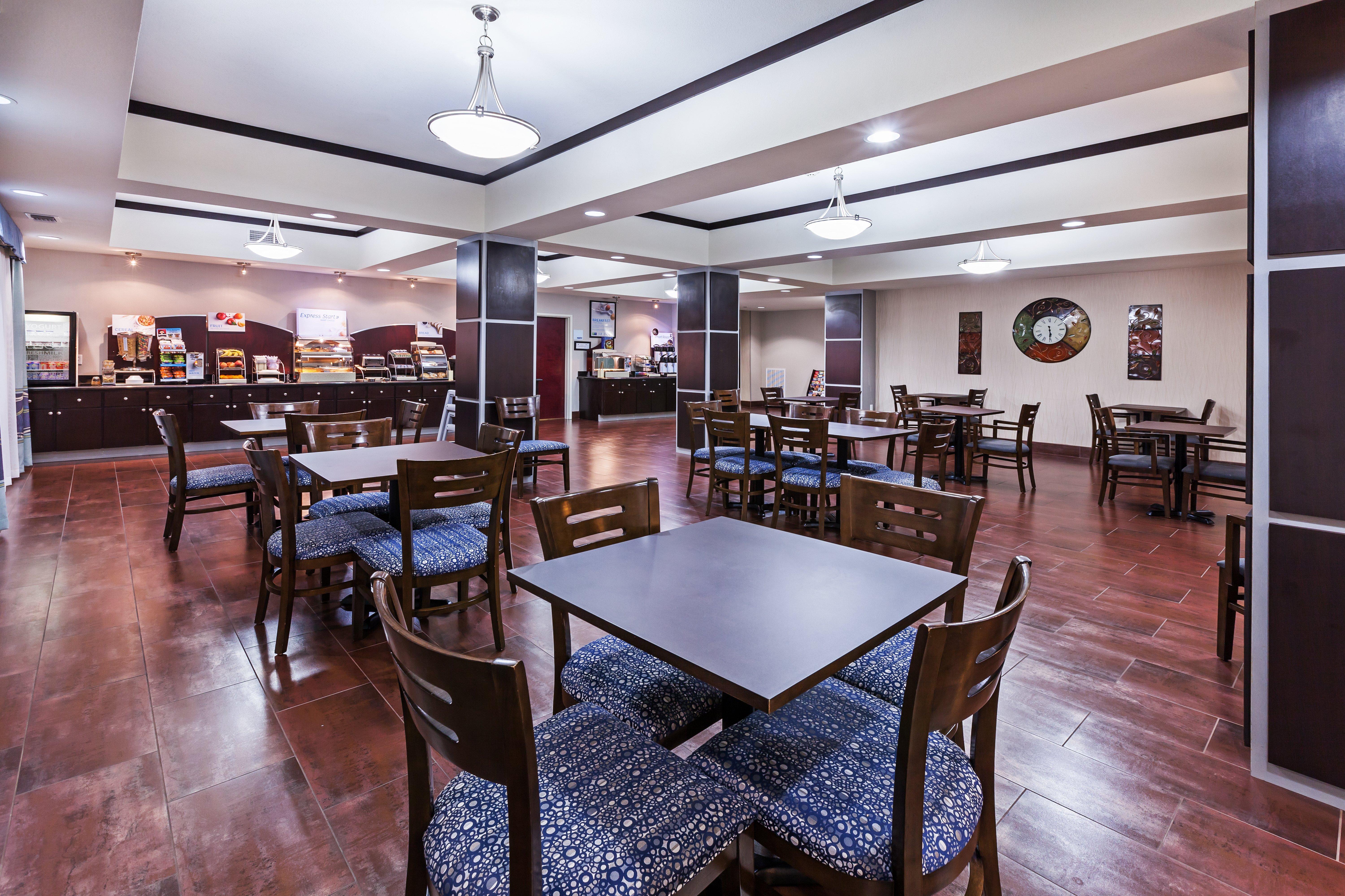 Holiday Inn Express & Suites Cleveland By Ihg Dış mekan fotoğraf