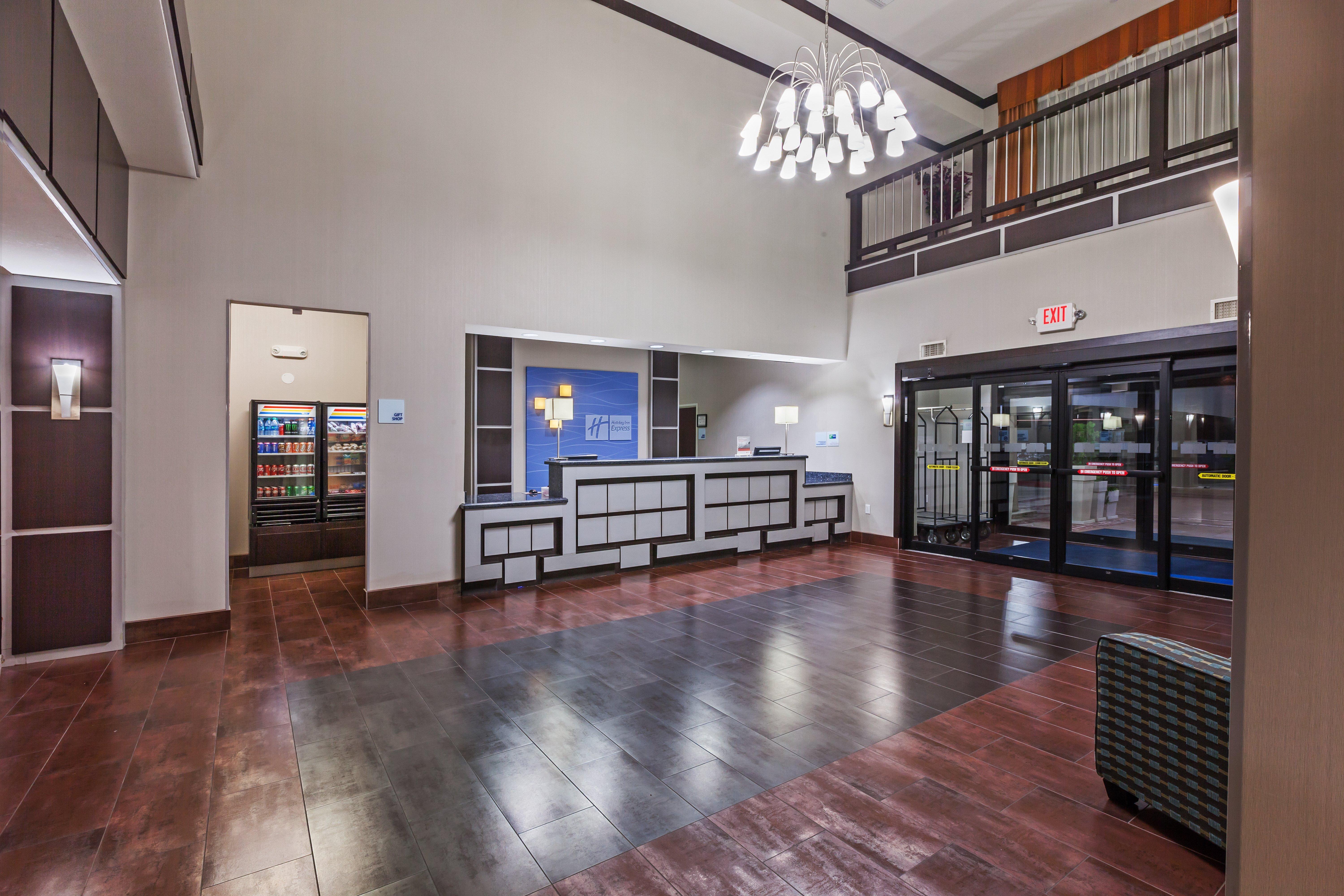 Holiday Inn Express & Suites Cleveland By Ihg Dış mekan fotoğraf