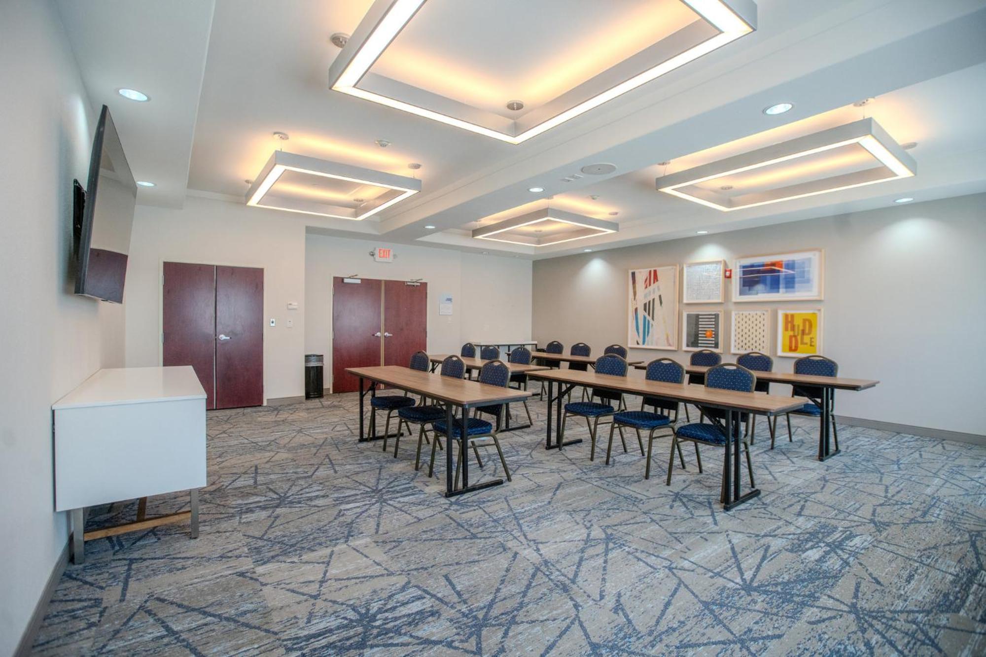 Holiday Inn Express & Suites Cleveland By Ihg Dış mekan fotoğraf
