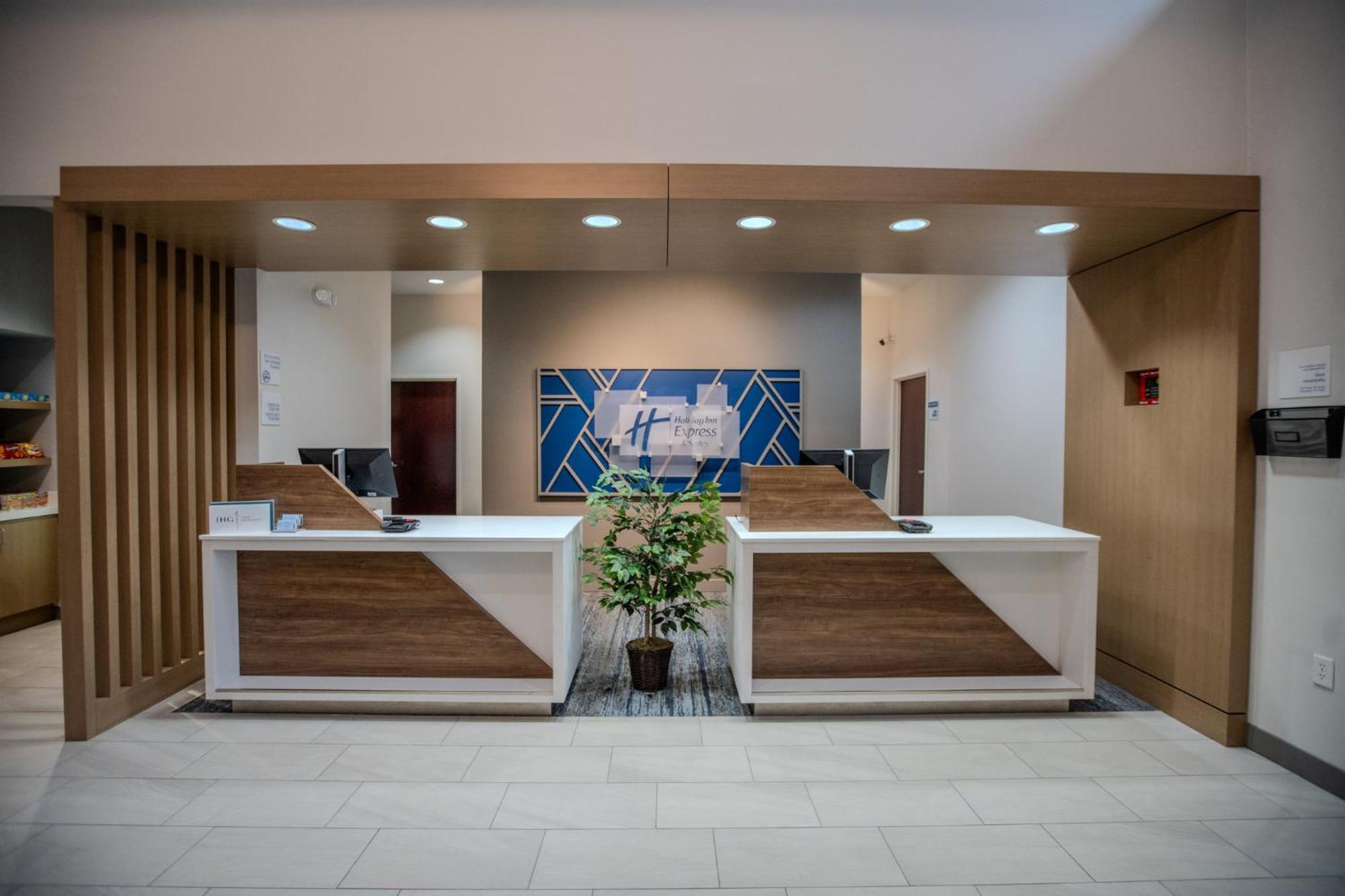 Holiday Inn Express & Suites Cleveland By Ihg Dış mekan fotoğraf