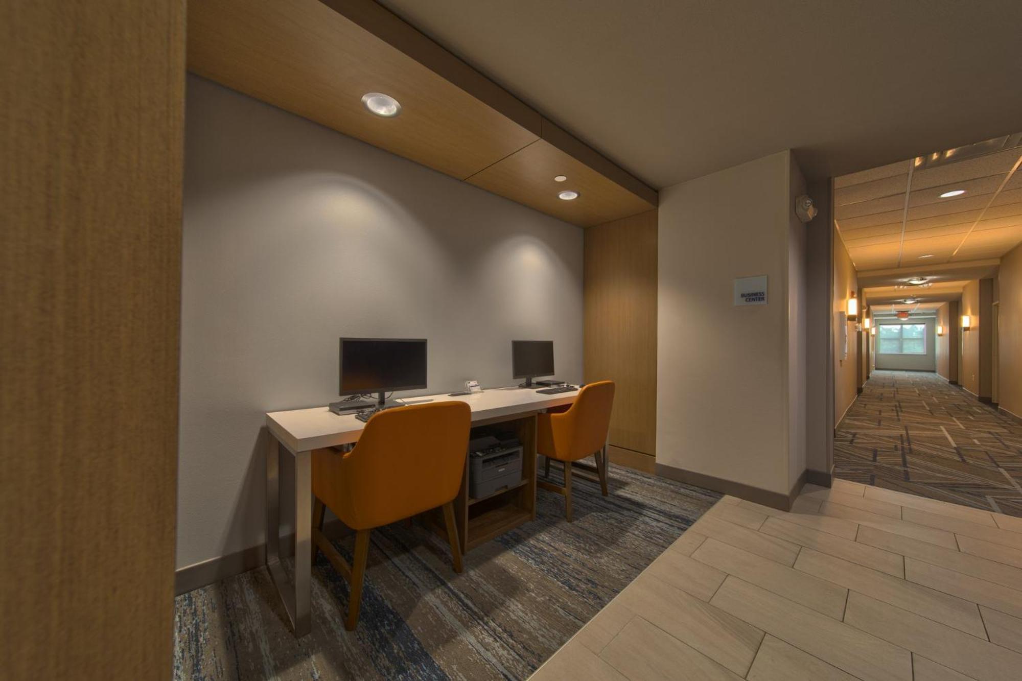 Holiday Inn Express & Suites Cleveland By Ihg Dış mekan fotoğraf