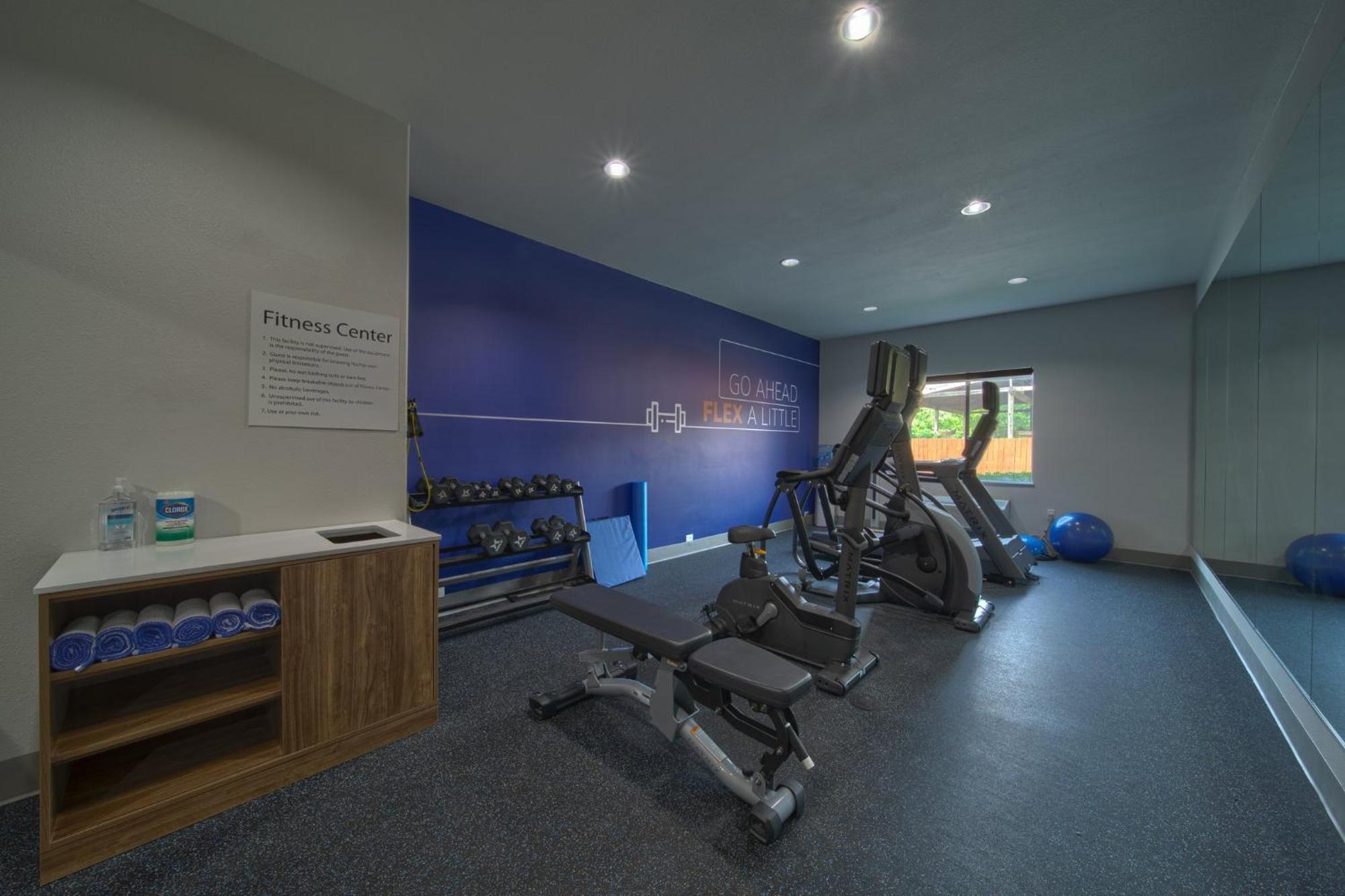 Holiday Inn Express & Suites Cleveland By Ihg Dış mekan fotoğraf