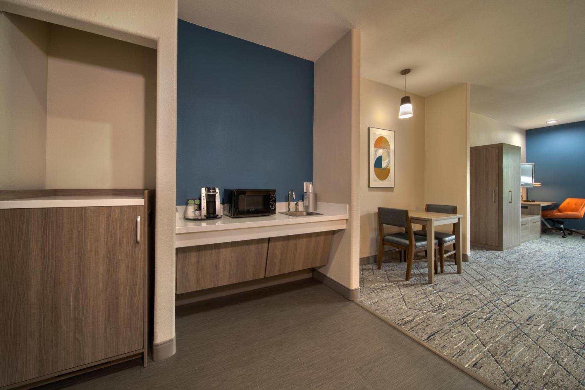 Holiday Inn Express & Suites Cleveland By Ihg Dış mekan fotoğraf