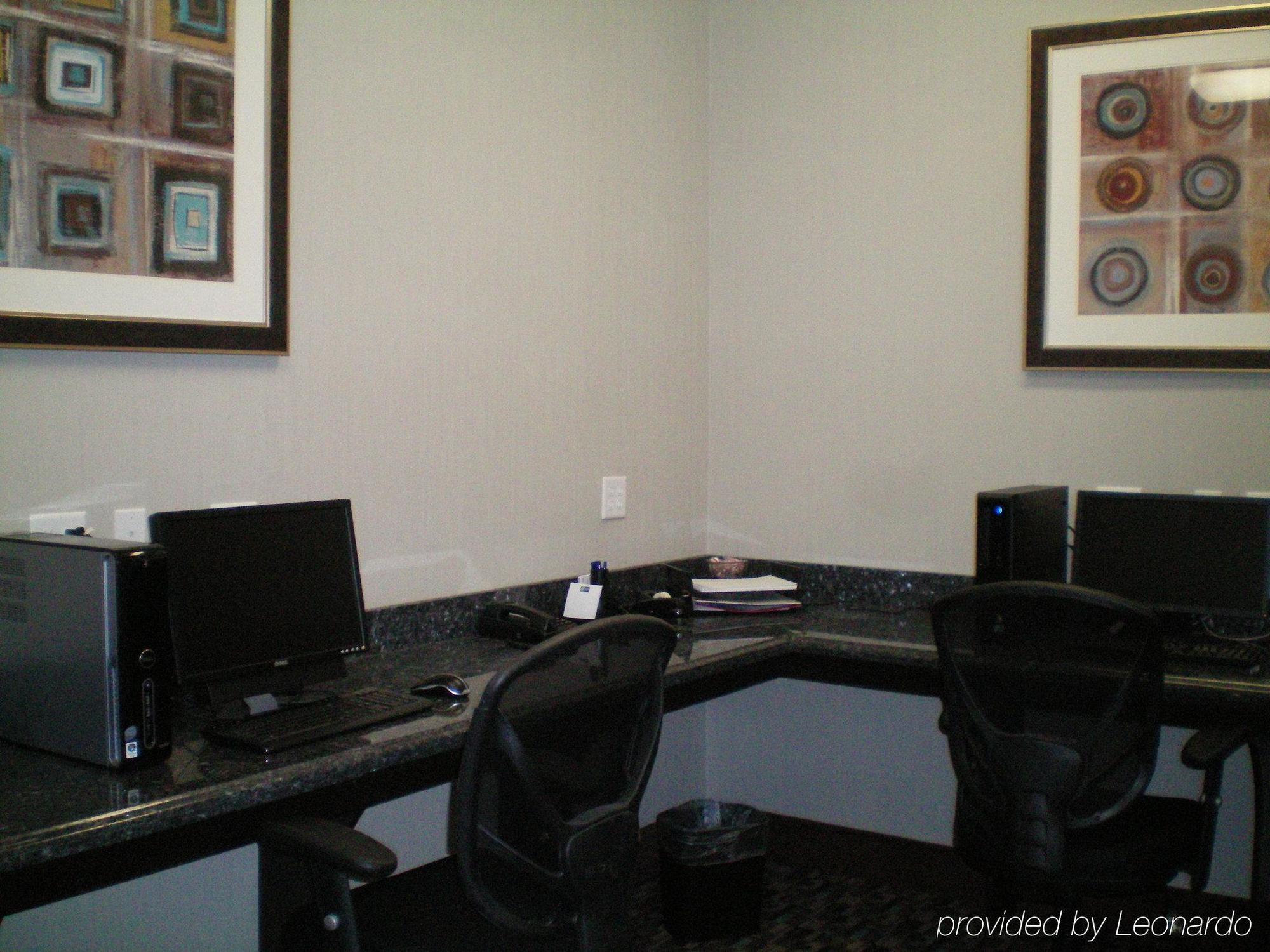 Holiday Inn Express & Suites Cleveland By Ihg Konforlar fotoğraf